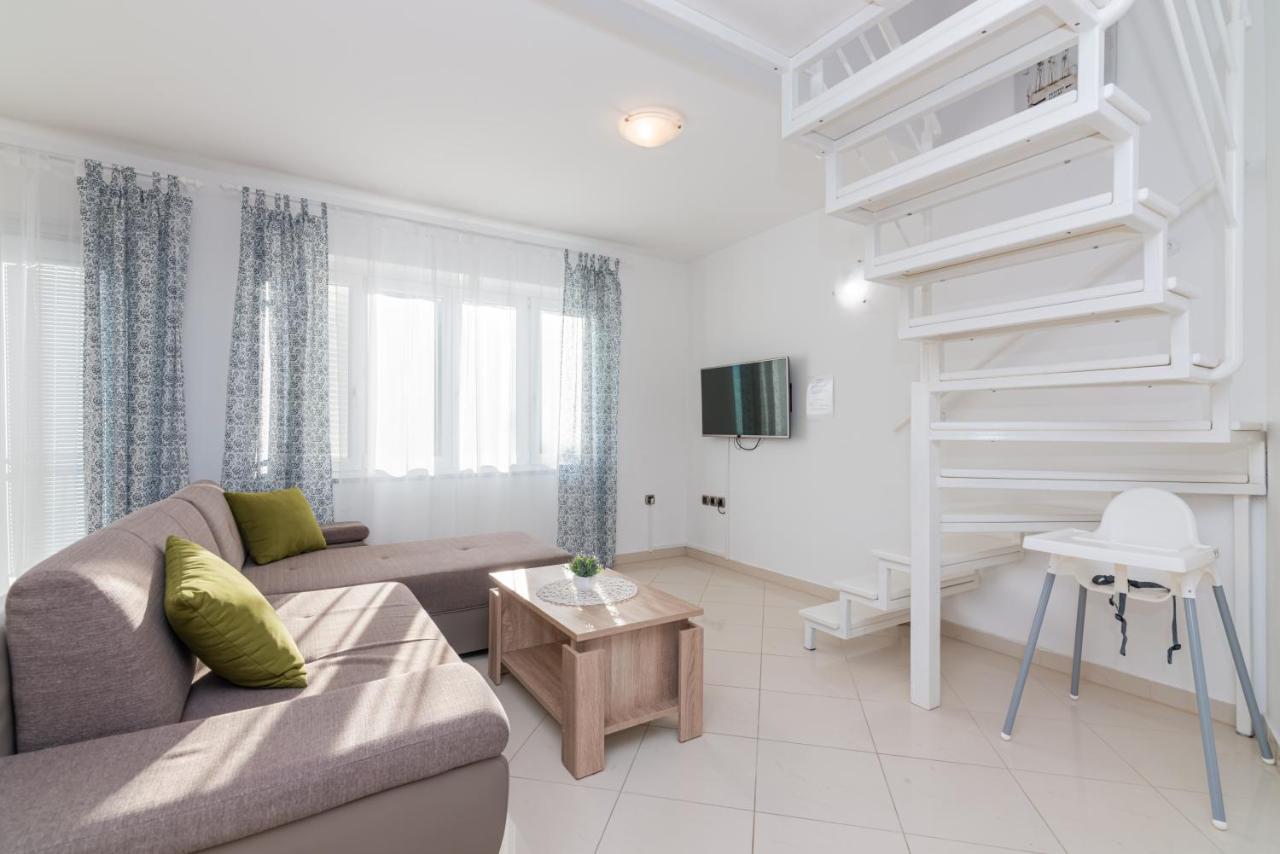 Apartment Mimoza 5, Baska, Krk Exterior foto